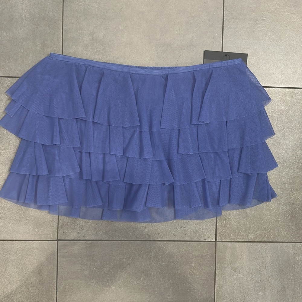 Norma Kamali Ruffle Skort in Blue - Picture 2 of 10